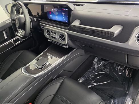 Certified 2025 Mercedes-Benz G 63 AMG 4MATIC image 32