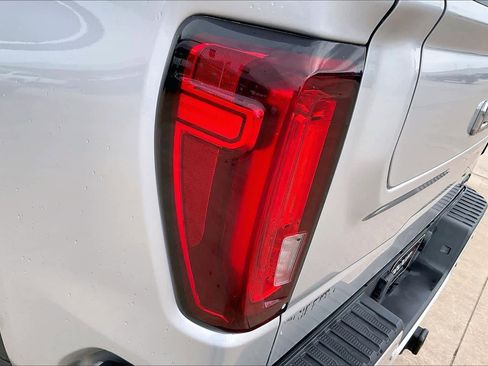 Used 2022 GMC Sierra 1500 AT4 w/ AT4 Premium Package AWD/4WD image 29