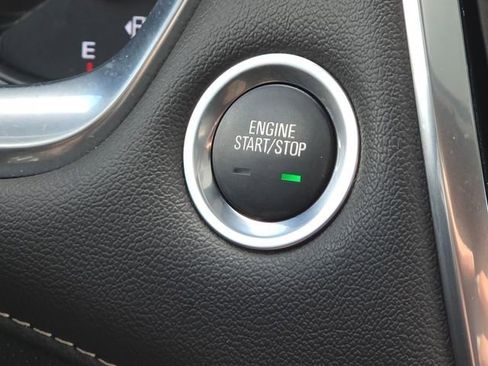 Used 2022 Chevrolet Traverse Premier w/ Redline Edition AWD/4WD image 18