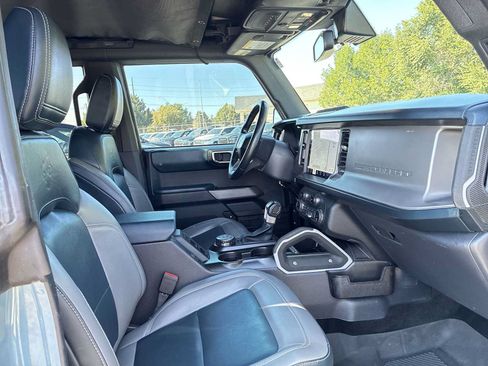 Used 2022 Ford Bronco Outer Banks w/ Sasquatch Package AWD/4WD image 26
