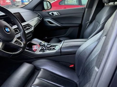 Used 2021 BMW X6 xDrive40i w/ M Sport Package image 12