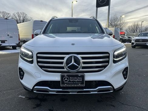 Used 2025 Mercedes-Benz GLB 250 4MATIC image 2