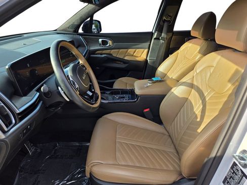 Certified 2024 Kia Sorento SX Prestige w/ Olive Brown Leather Package AWD/4WD image 18