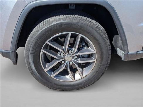 Used 2017 Jeep Grand Cherokee Limited w/ Luxury Group II AWD/4WD image 15