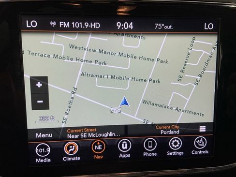 Used 2021 Jeep Grand Cherokee Limited image 12