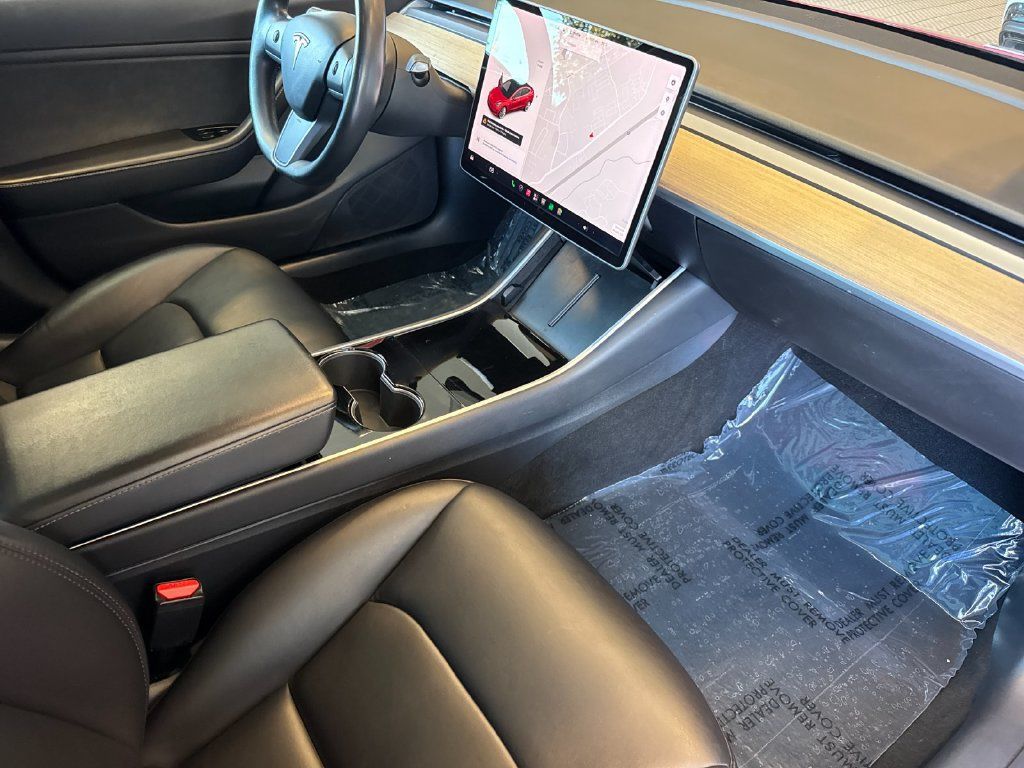 Used 2018 Tesla Model 3 Long Range RWD image 19