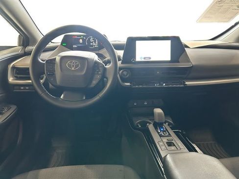 Used 2025 Toyota Prius LE image 12