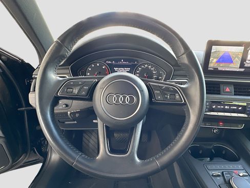 Used 2019 Audi A4 2.0T Premium image 11