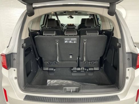 Certified 2025 Honda Odyssey Touring image 9