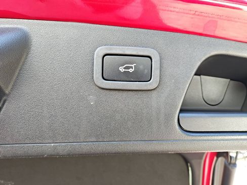 Used 2018 Jaguar E-PACE S AWD/4WD image 34