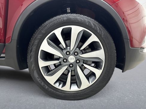 Used 2022 Buick Encore Preferred w/ Safety Package AWD/4WD image 25