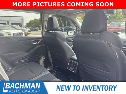 Used 2019 Subaru Forester Premium AWD/4WD image 7