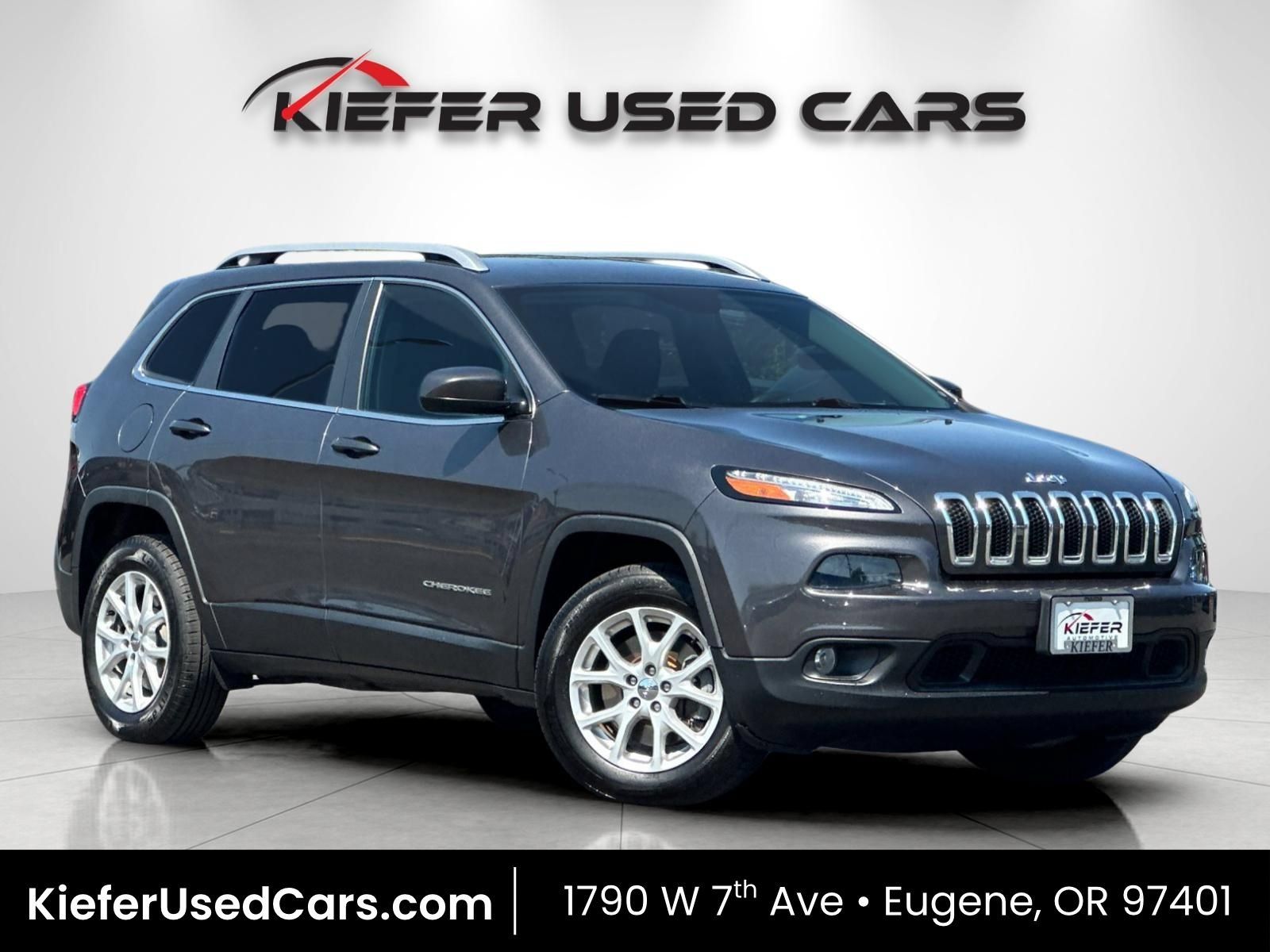 Used 2018 Jeep Cherokee Latitude Plus w/ Comfort/Convenience Group AWD/4WD image 1