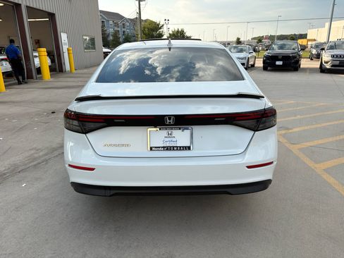 Certified 2023 Honda Accord EX image 7