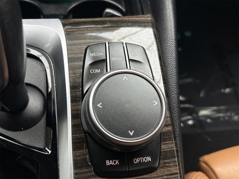 Used 2020 BMW 530i w/ Convenience Package image 27