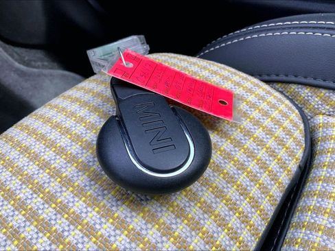 Certified 2022 MINI Cooper SE image 14