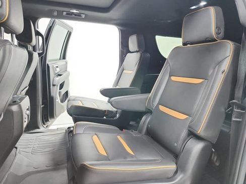 Used 2023 GMC Yukon XL AT4 AWD/4WD image 43