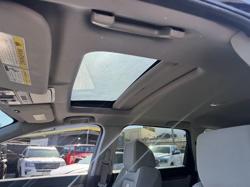 Used 2017 Honda CR-V EX image 19