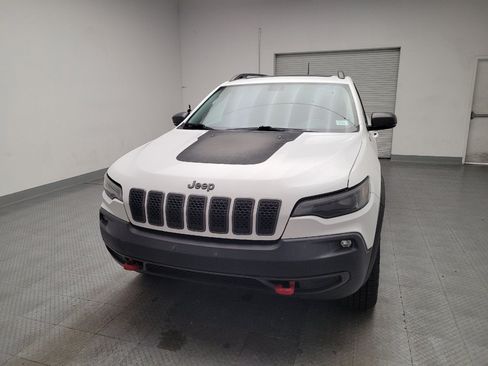 Used 2019 Jeep Cherokee Trailhawk AWD/4WD image 15