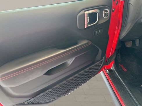 Used 2020 Jeep Gladiator Rubicon w/ Uconnect 4C Nav & Sound Group image 9