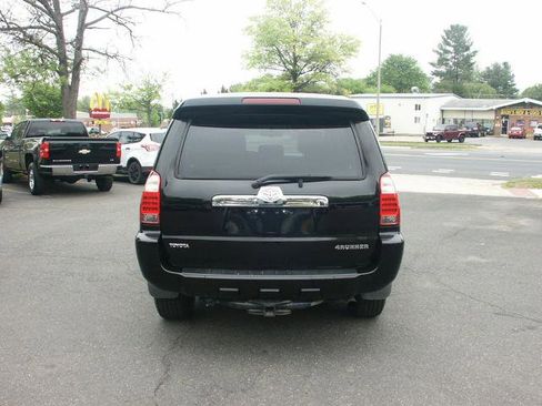 Used 2007 Toyota 4Runner SR5 AWD/4WD image 3