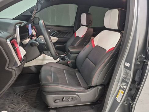 Used 2024 GMC Canyon AT4X image 20