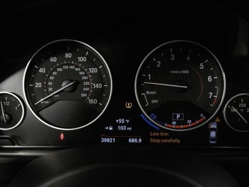 Used 2017 BMW 340i xDrive Sedan AWD/4WD image 27