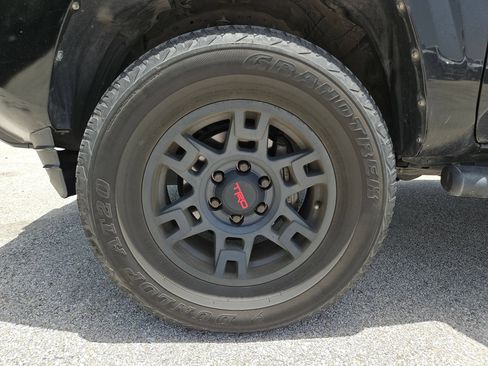 Used 2022 Toyota Tacoma SR w/ SR Convenience Package RWD image 31