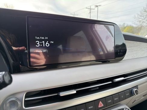 Used 2024 Hyundai Palisade Calligraphy image 16