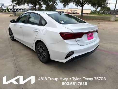 Certified 2024 Kia Forte LXS w/ LXS Technology Package FWD image 8