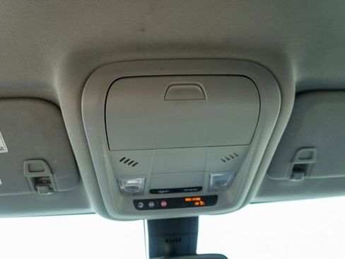 Used 2023 Chevrolet Equinox LT image 25