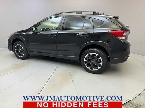 Used 2022 Subaru Crosstrek 2.0i Premium image 3