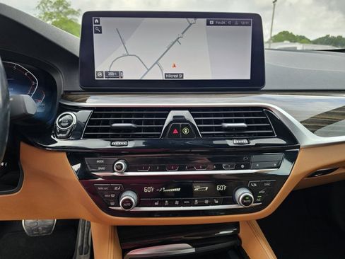 Used 2021 BMW 530i xDrive AWD/4WD image 52