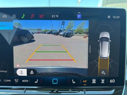 New 2026 Volkswagen Tiguan SE AWD/4WD image 18