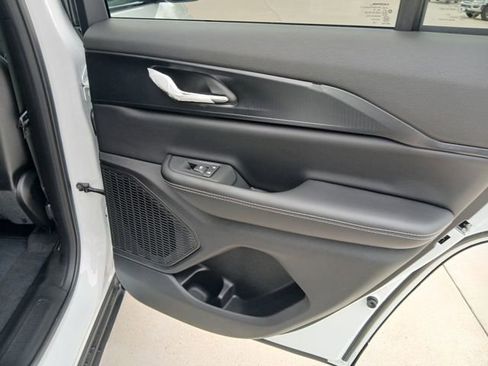 New 2026 Jeep Grand Cherokee Laredo X AWD/4WD image 24