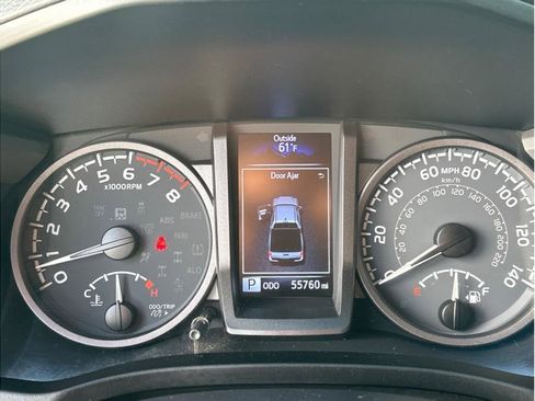 Used 2021 Toyota Tacoma TRD Off-Road image 21