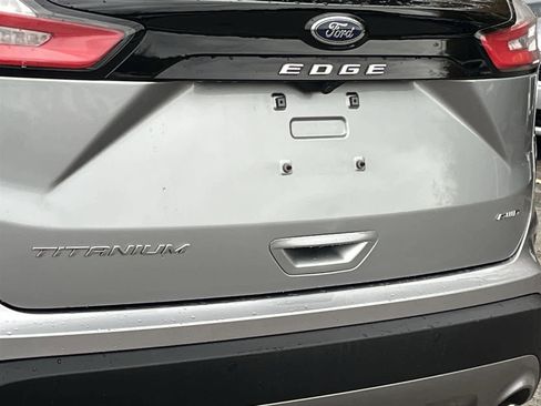 Used 2024 Ford Edge Titanium image 10