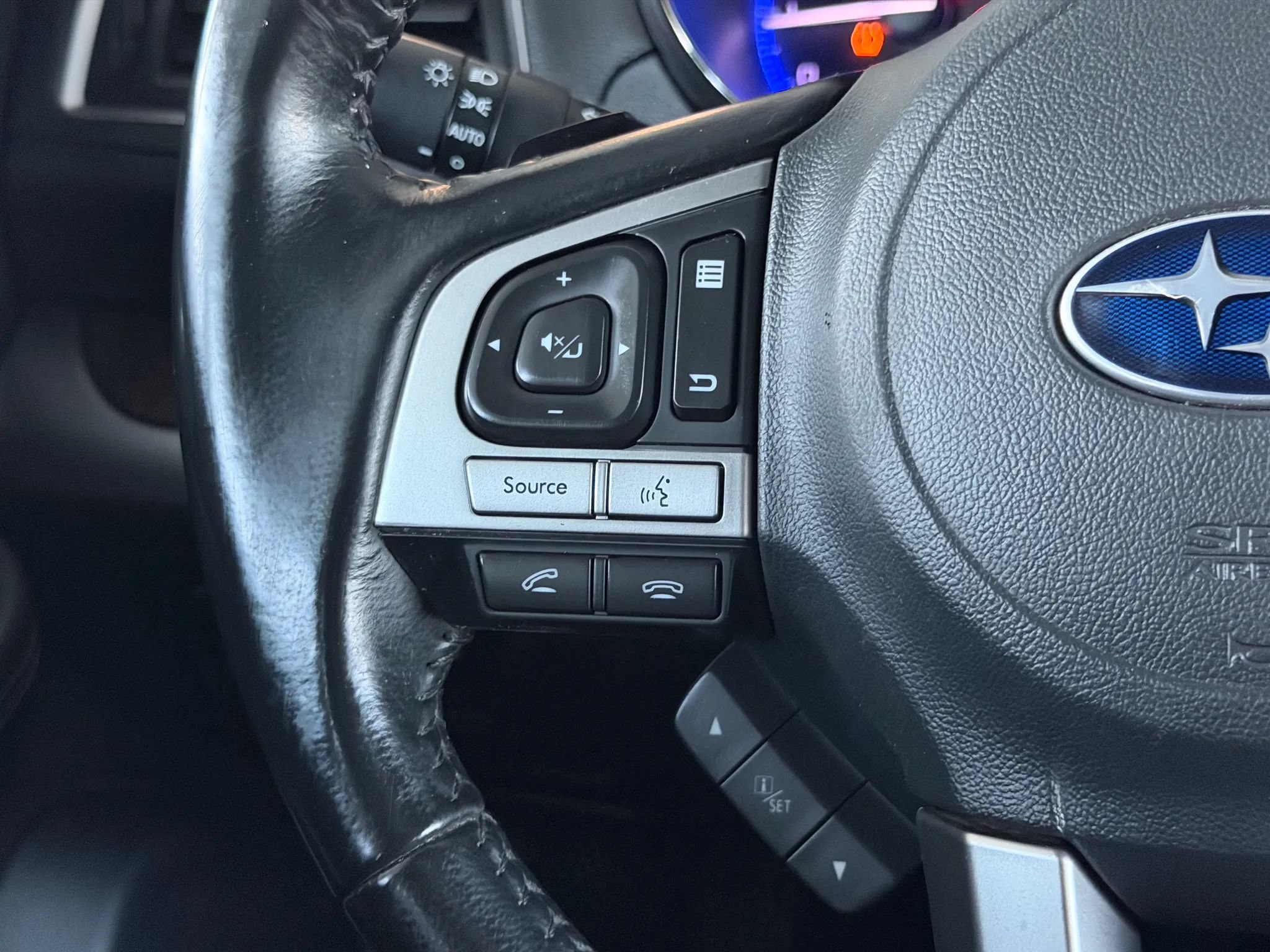 Used 2016 Subaru Outback 2.5i Limited AWD/4WD image 30