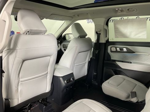 New 2026 Ford Explorer Platinum w/ LUX Leather Package AWD/4WD image 15