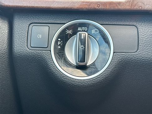 Used 2012 Mercedes-Benz E 350 E 350 image 27