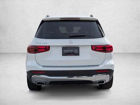 New 2026 Mercedes-Benz GLB 250 image 8