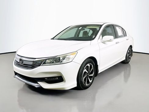 Used 2017 Honda Accord EX-L image 3