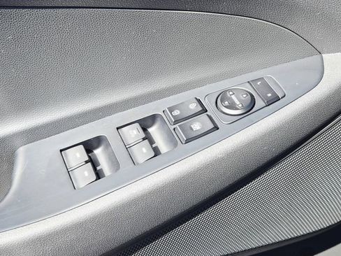 Used 2017 Hyundai Tucson SE image 32