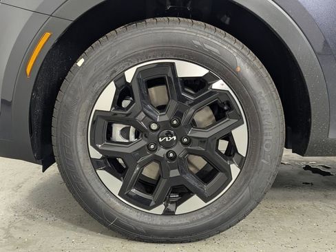 New 2026 Kia Sorento S FWD image 9