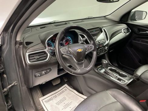 Used 2018 Chevrolet Equinox Premier image 11