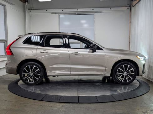 Used 2024 Volvo XC60 B5 Ultimate image 9