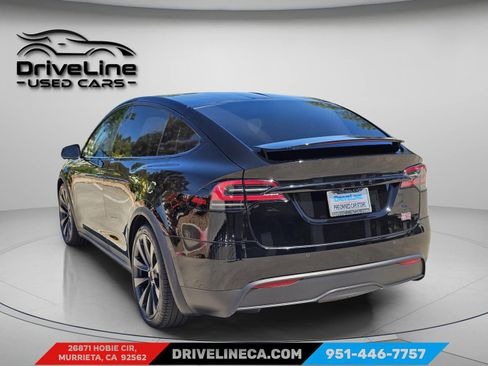 Used 2022 Tesla Model X Plaid image 8