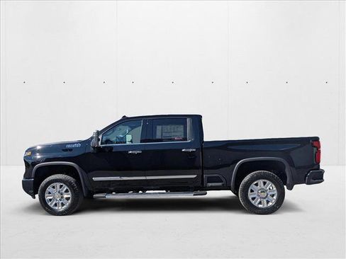 New 2025 Chevrolet Silverado 3500 High Country w/ Technology Package image 9