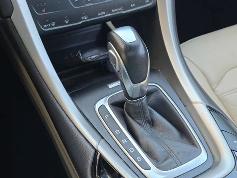 Used 2013 Ford Fusion SE image 23