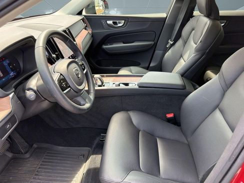 Certified 2024 Volvo XC60 B5 Plus w/ Protection Package Premier AWD/4WD image 5